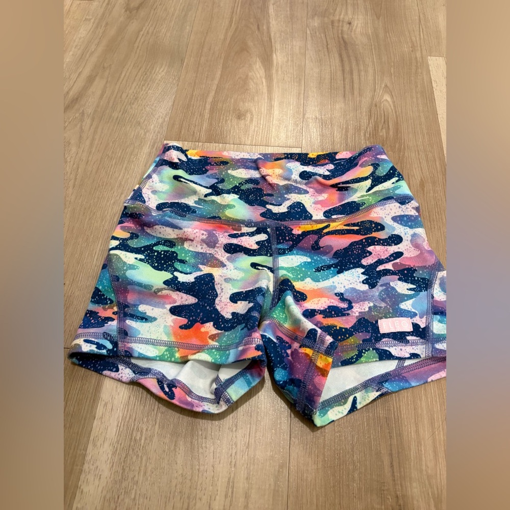 FLEO Contour Shorts